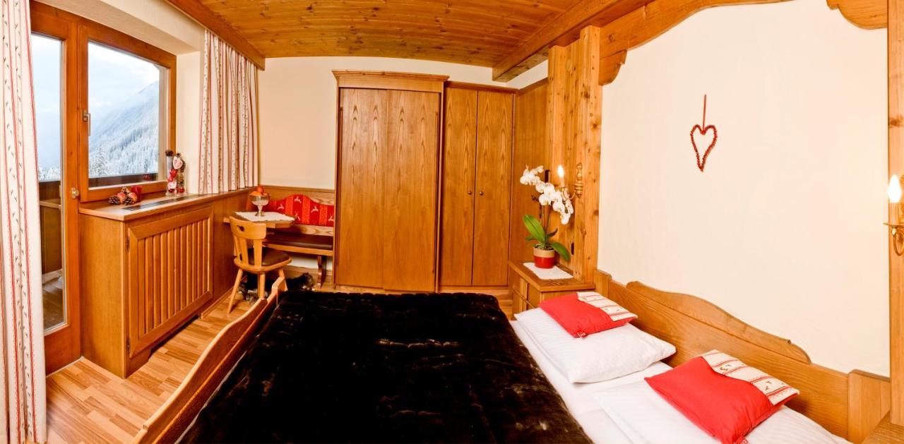 Gaestehaus Hochtirol Vorderlanersbach Exterior foto