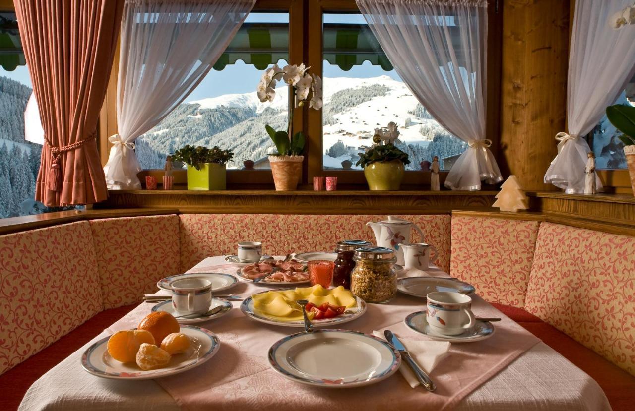 Gaestehaus Hochtirol Vorderlanersbach Exterior foto